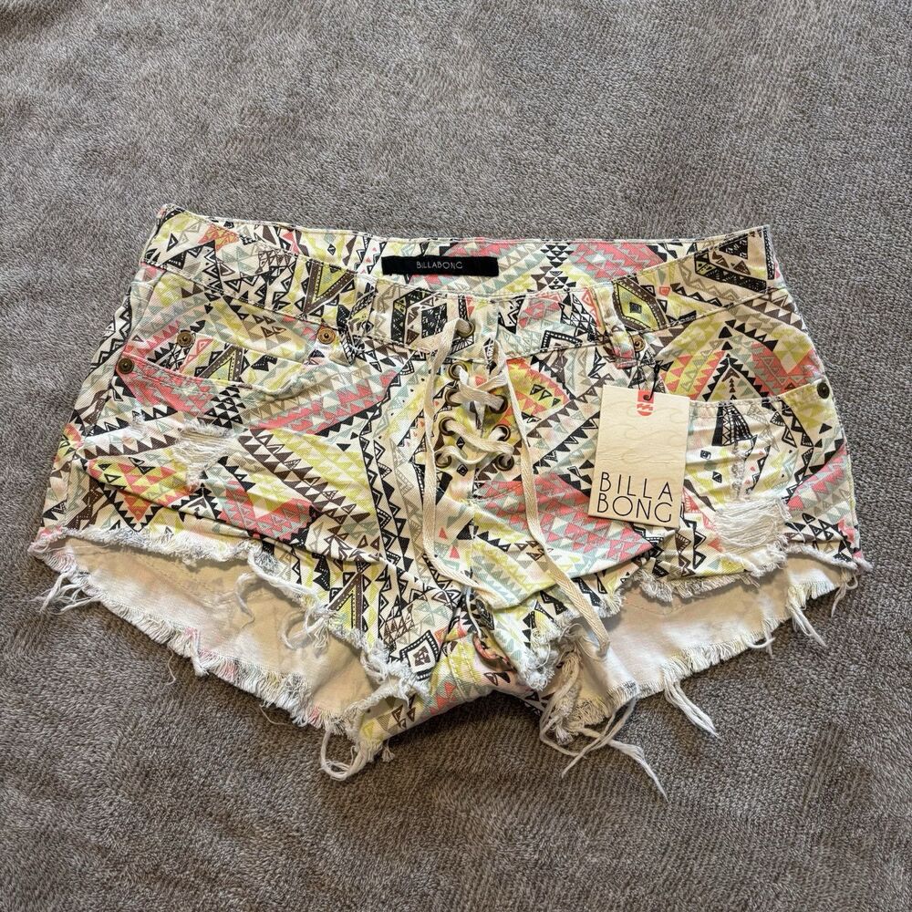 Billabong Womens Tribal Print Lace Up Denim Shorts Geometric Frayed Hem Size 28‎